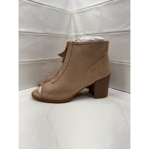 Alexis Bendel‎ Hanna Booties size 9